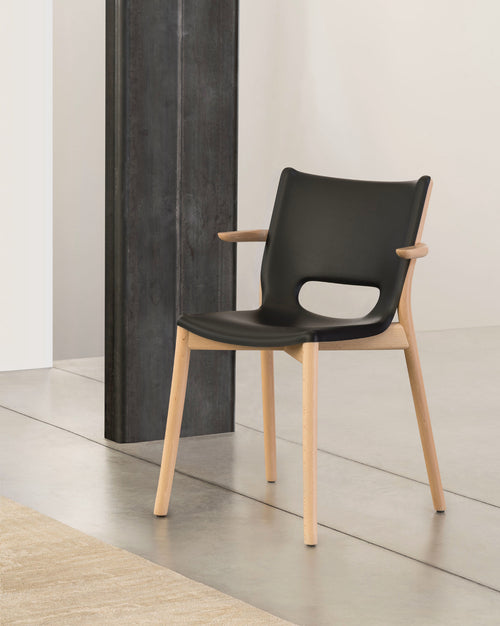 Poêle Collection black Monoshell chair with armrests Alessi 1